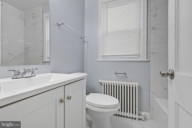 Building Photo - 3919 R St SE