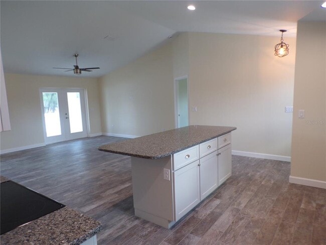 Building Photo - 3112 Pinetree St