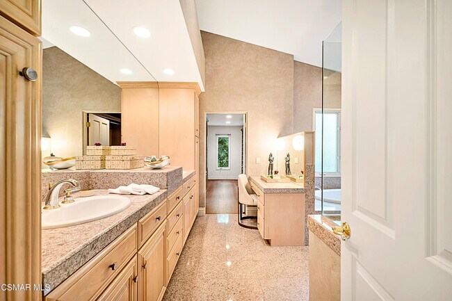 Building Photo - 1687 Castlebridge Ct