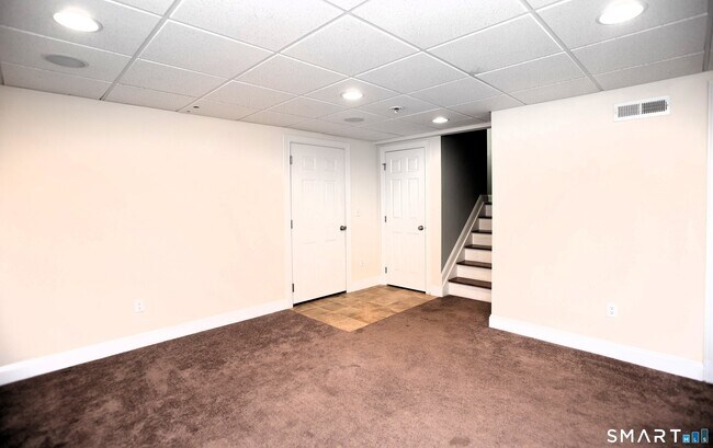 Building Photo - 27 Warrington Round