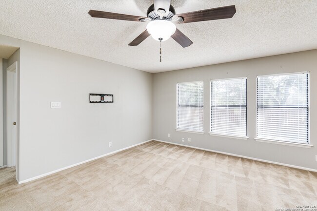 Building Photo - 9614 Fern Crest
