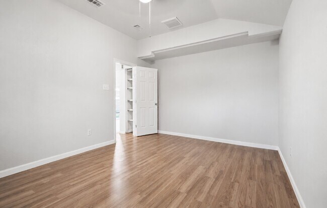 Building Photo - 11938 Westwold Dr