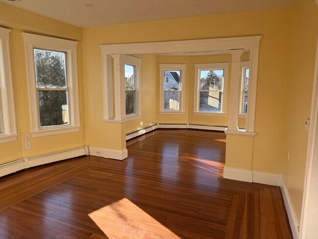 Building Photo - 3-5 Milk St