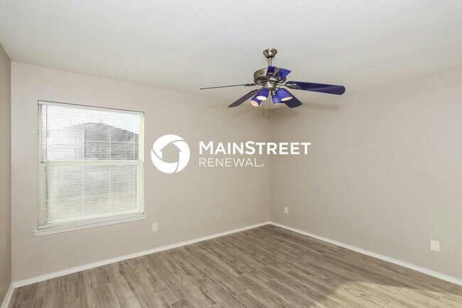 Building Photo - 5 Bedroom Pet-Friendly Home in Arlington, TX with Main Street Renewal