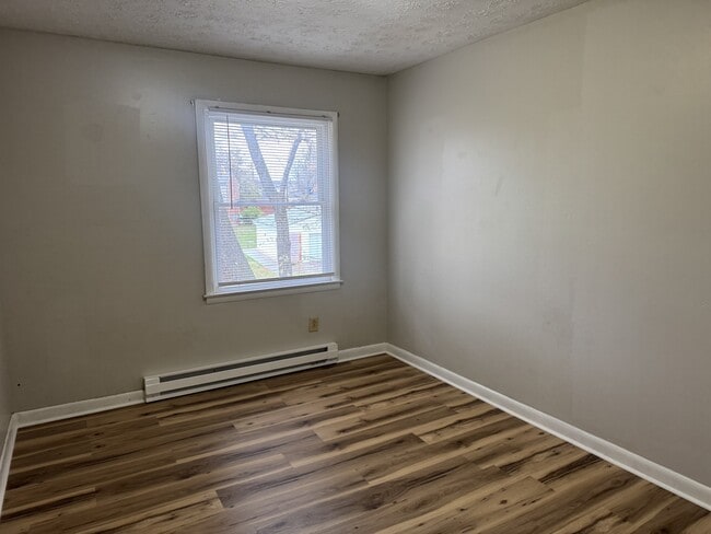 Building Photo - 179 Hedgewood Ct