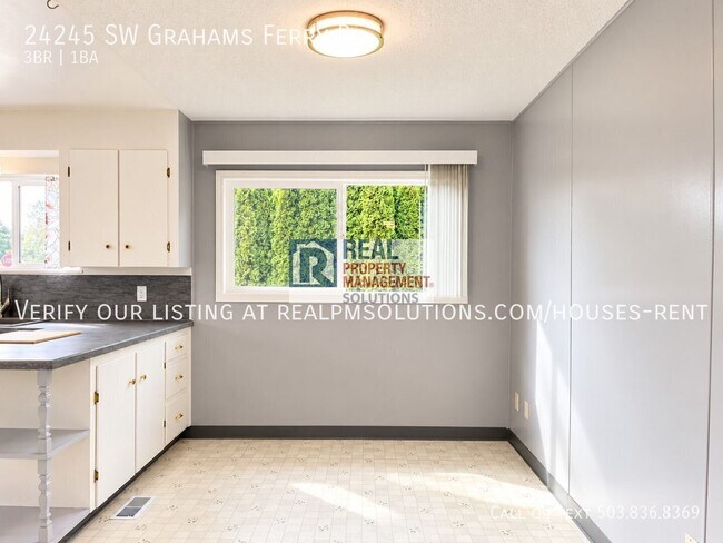 Building Photo - 24245 SW Grahams Ferry Rd