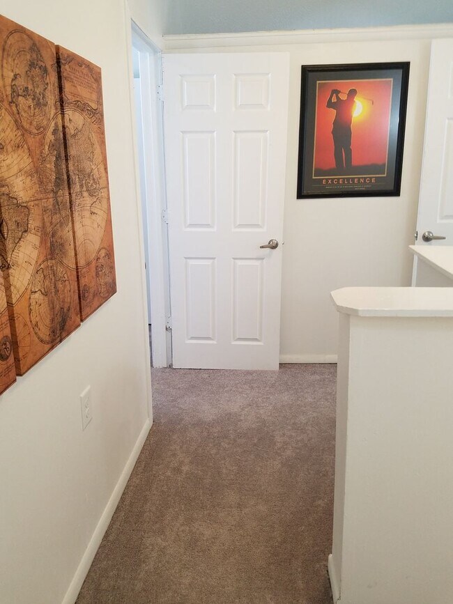 Building Photo - Grand Rapids, MI Downtown 2-Story Victorian-Style Cottage