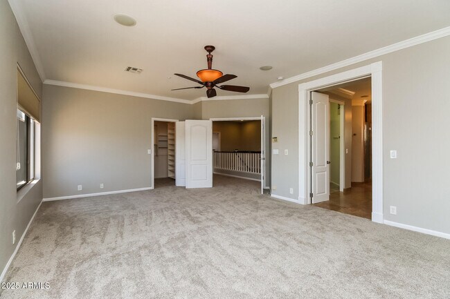 Building Photo - 10913 E Butherus Dr