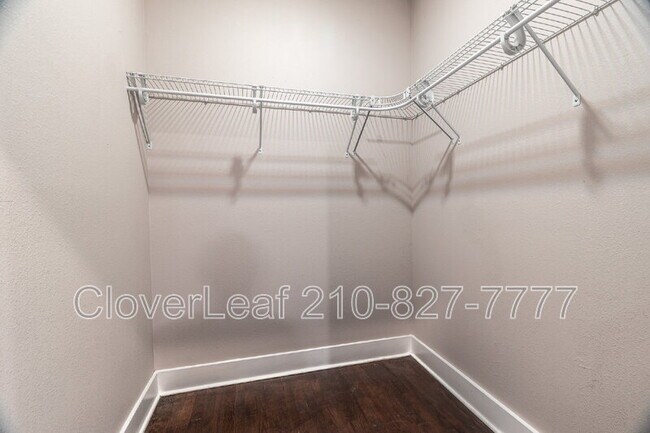 Building Photo - 242 Furnish Ave