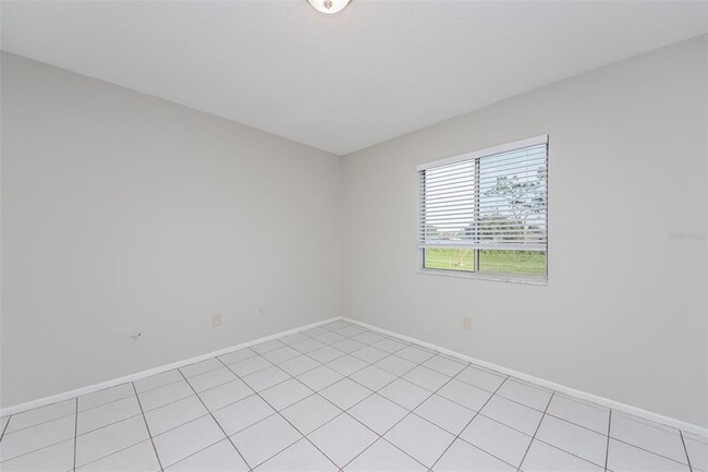 Building Photo - 638 Iowa Woods Cir E