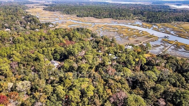 Building Photo - 3 Southwood Dr