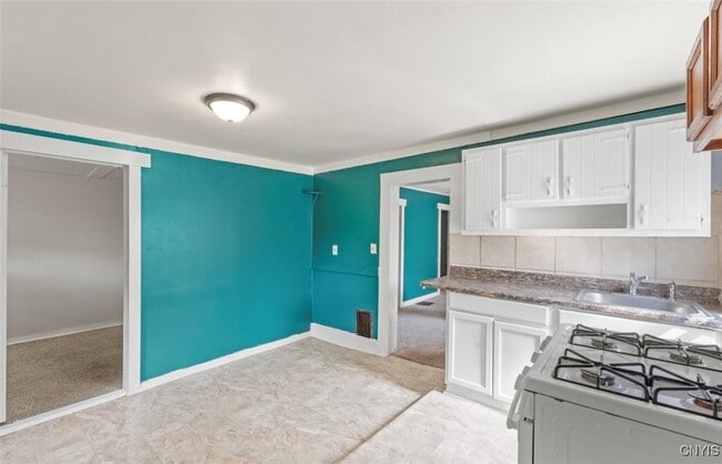 Building Photo - 505 Carbon St