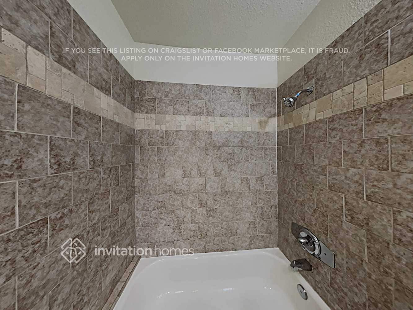 Building Photo - 122 E 83rd St