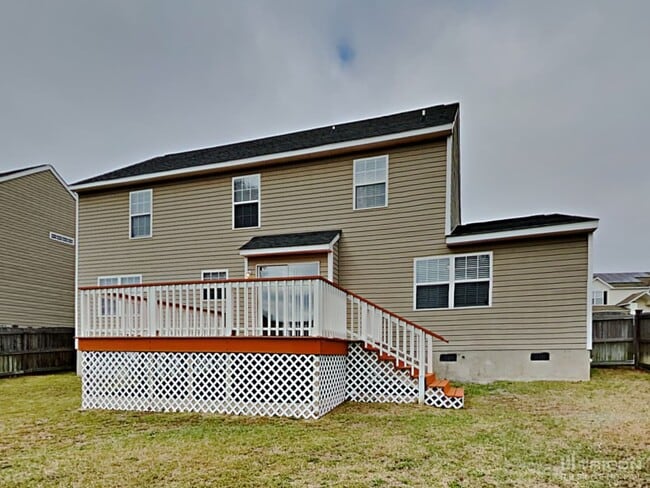 Building Photo - 661 Thornhill Dr