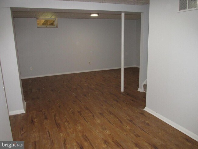 Building Photo - 4906 Berryhill Cir