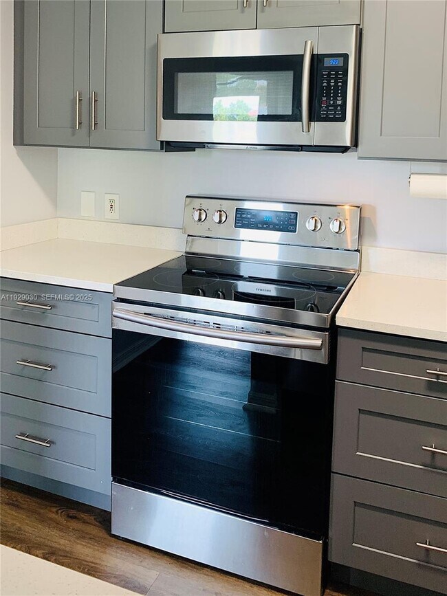 Building Photo - 4131 San Marino Blvd