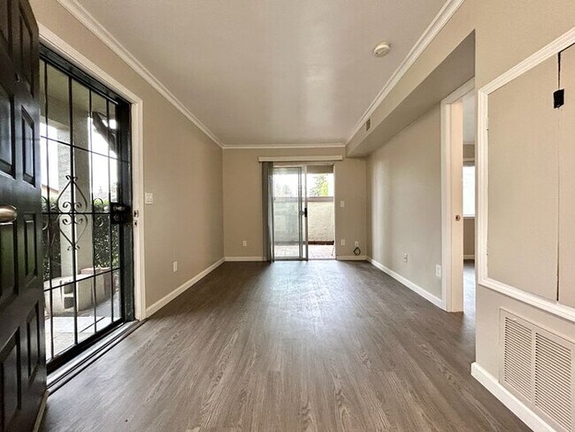 Building Photo - Beautiful Updated 1 Bedroom 1 Bathroom For Rent in Natomas!