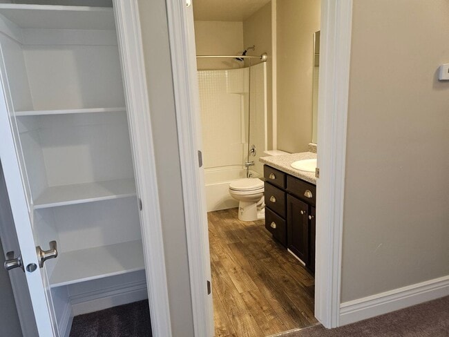 Building Photo - Charming 3 Bed, 2.5 Bath in Tooele