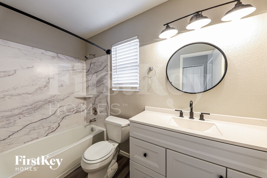 Building Photo - 19626 N 14th Pl