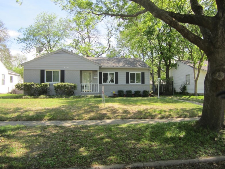 Primary Photo - 3984 Park Ln