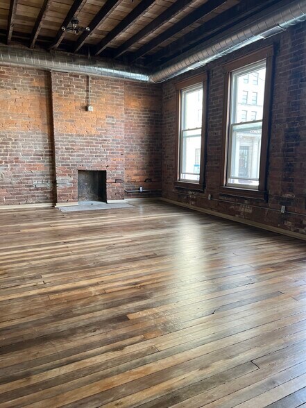 Building Photo - 1609 Winchester Ave