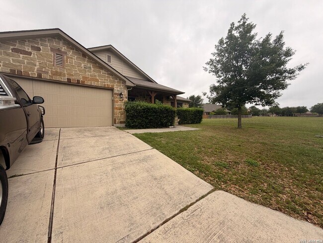 Building Photo - 8527 Winchester Way