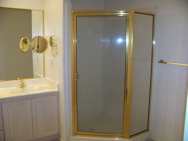 Building Photo - Mesa Townhome