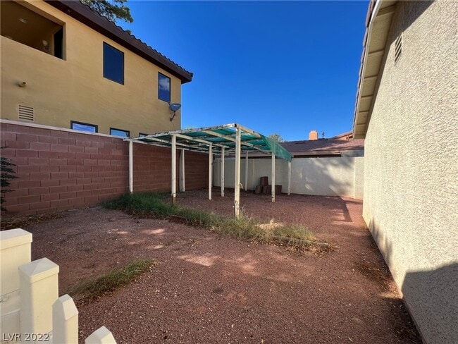 Building Photo - 2121 Rosanna St