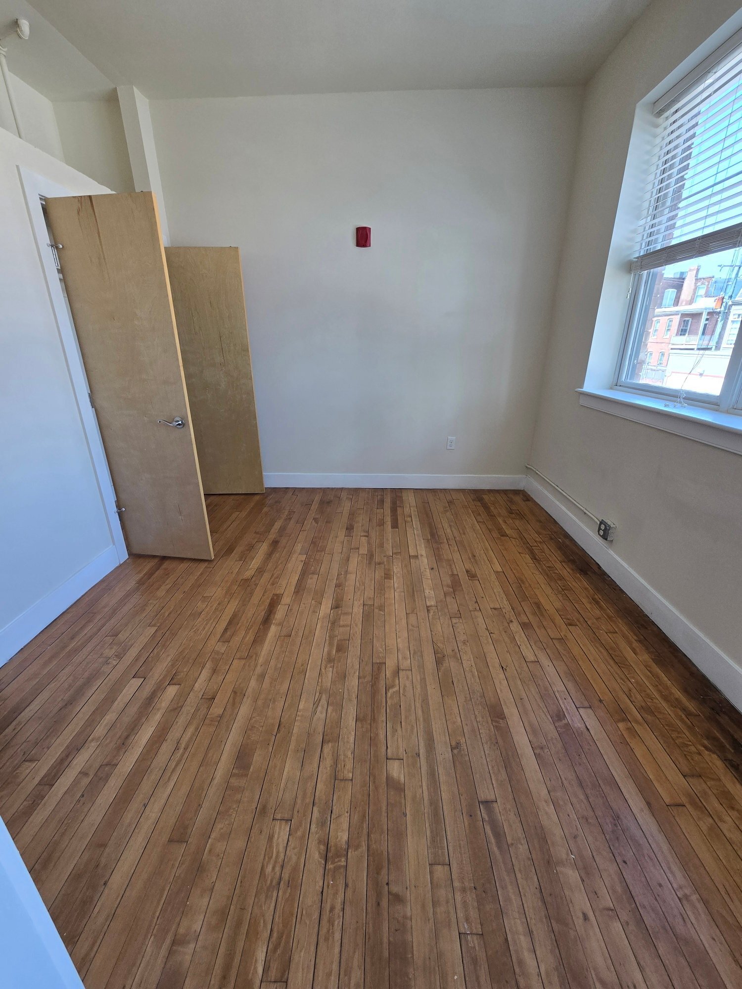 Building Photo - 613 N Lombardy St