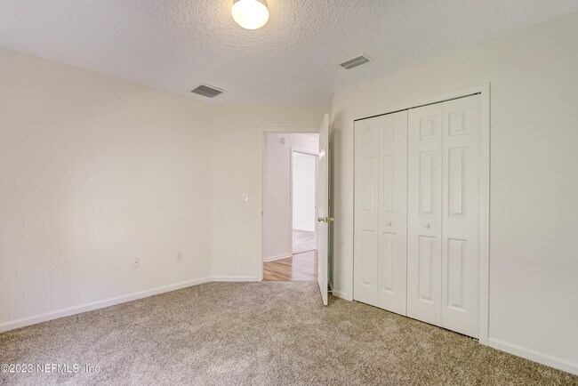 Building Photo - 608 Birchbark Trail