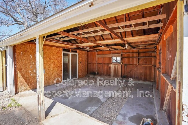 Building Photo - 1405 15th Ave