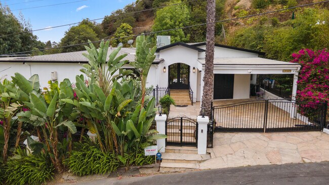 Building Photo - 9572 Stuart Ln