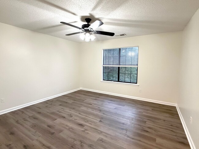 Building Photo - 6797 The Willows Cove