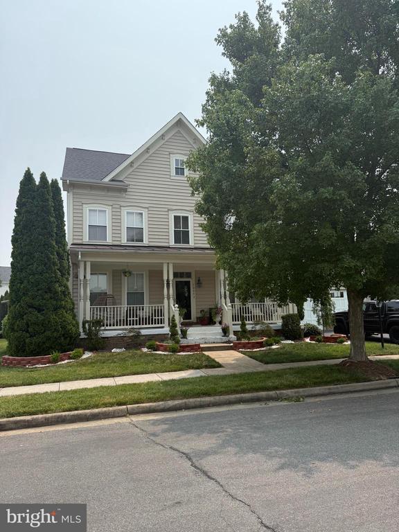 Building Photo - 10892 Clara Barton Dr