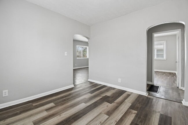 Building Photo - 375 S Chase Ave