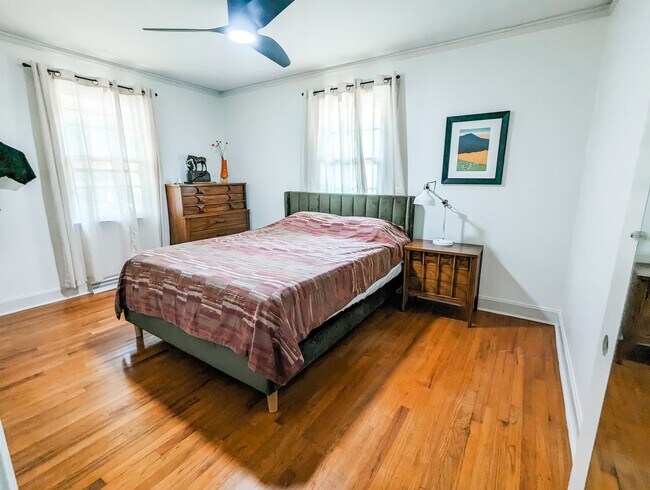 Building Photo - Modern Updates with a Fun, Retro Vibe!