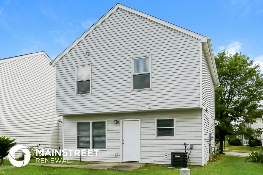 Building Photo - 3611 Bill of Rights Square