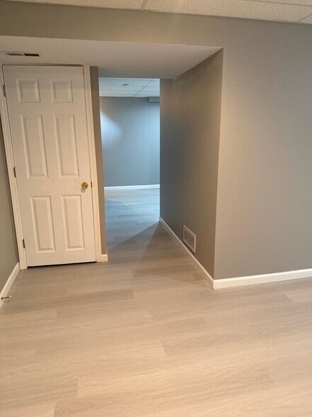 Building Photo - 3713 Edgebrook Ct