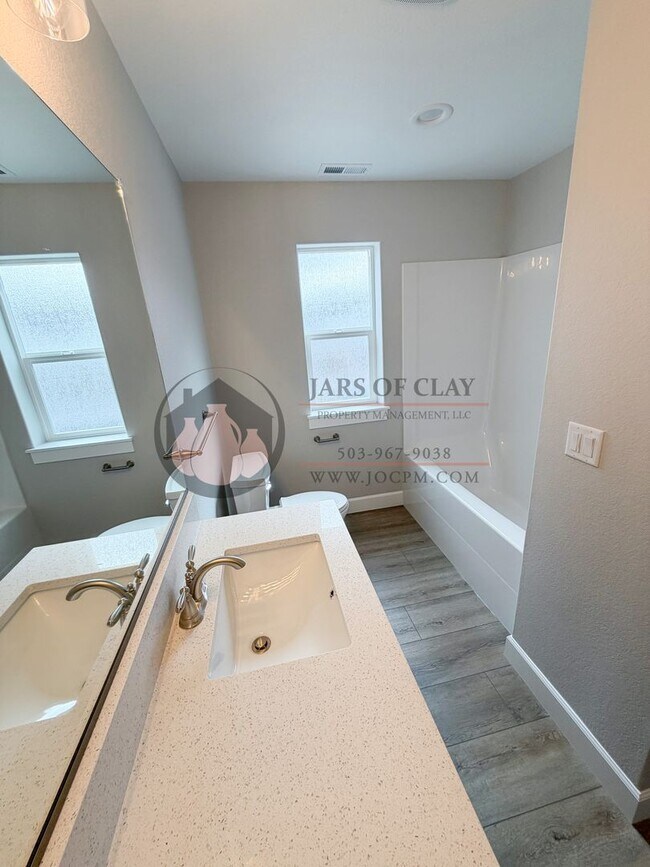 Building Photo - 1333/1335 Oppek St NE #2023-LL765