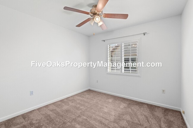 Building Photo - 101 Matisse Ln