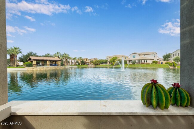 Building Photo - 4322 S Gardenia Dr