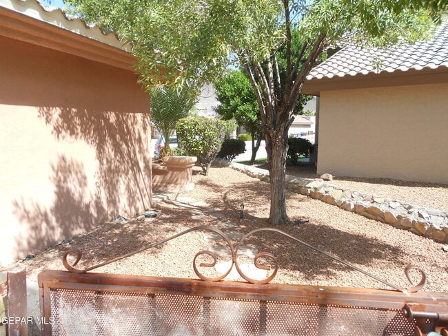 Building Photo - 1201 Brown Ridge Pl
