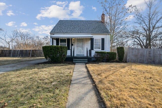Primary Photo - 3 Bedroom Bungalow - West Side