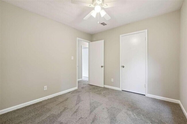 Building Photo - 1819 Singer Way