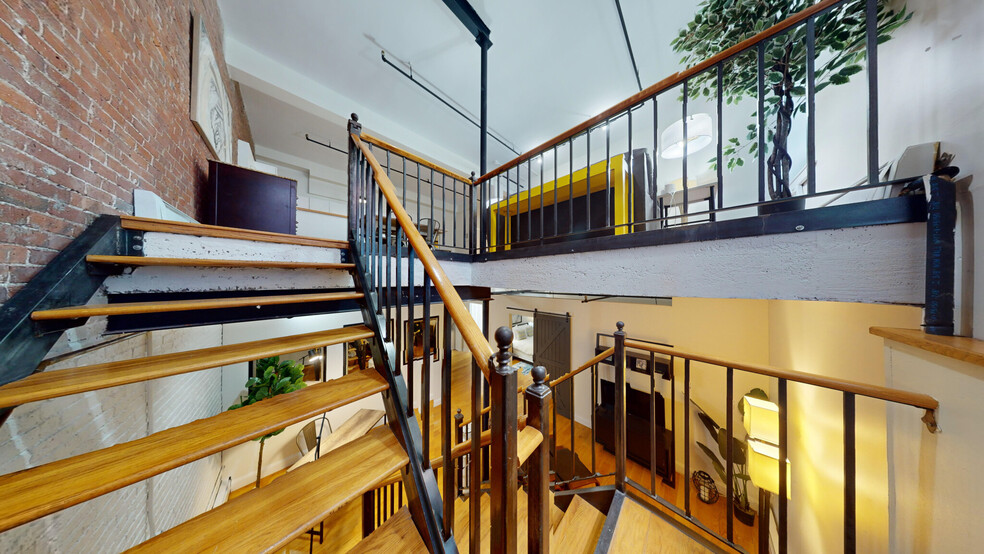 Apt 1D - 13 Stanhope St