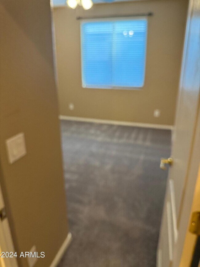 Building Photo - 7206 N 88th Ln