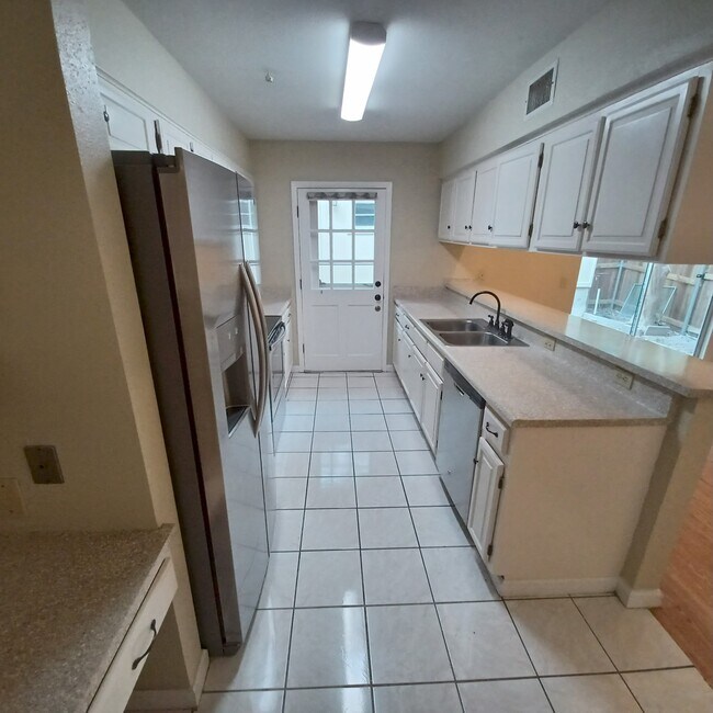 Building Photo - 3424 Northmoor St