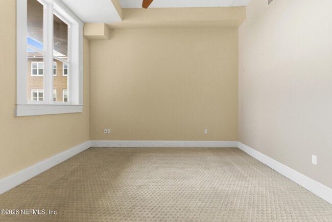 Building Photo - 2525 College St