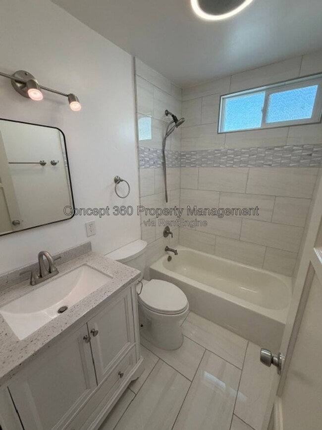 Building Photo - 5029 Fidler Ave