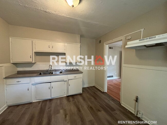 Building Photo - Move In Ready 2 Bed / 1 Bath - Dont Miss O...